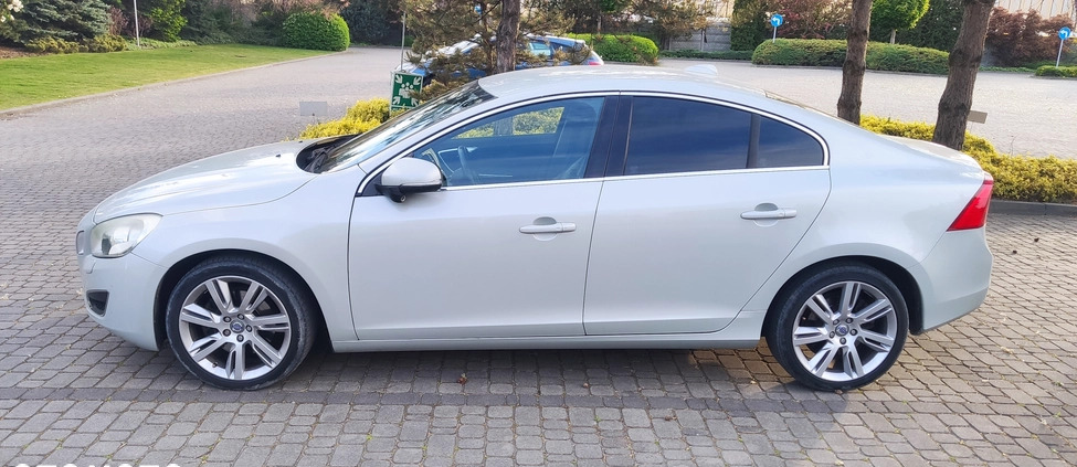 Volvo S60 cena 45000 przebieg: 311000, rok produkcji 2010 z Warszawa małe 29
